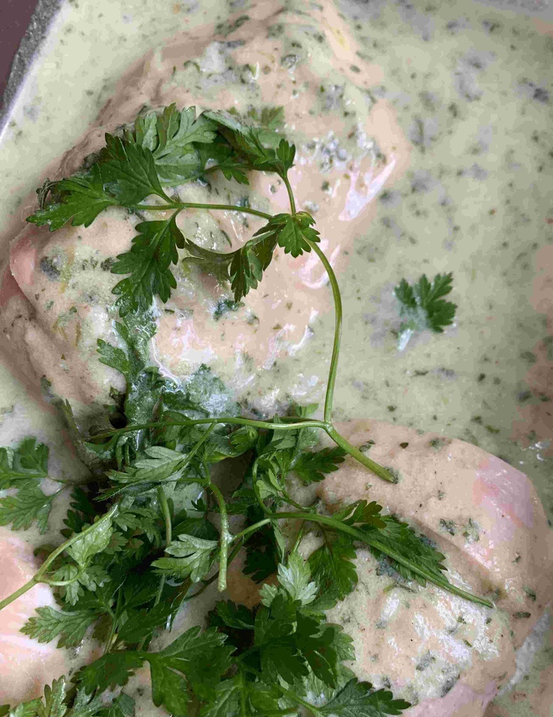 Emincé de poulet sauce au cerfeuil, légume de saison et riz complet - Mardi